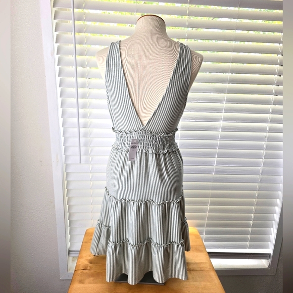 American Eagle Outfitters green and white stripe dress - Picture 2 of 7